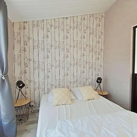 Bm000-001 5 Pieces 8 Couchages Brem Sur * Brem-Sur-Mer