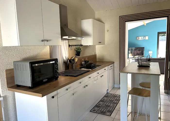 Bm000-001 5 Pieces 8 Couchages Brem Sur *